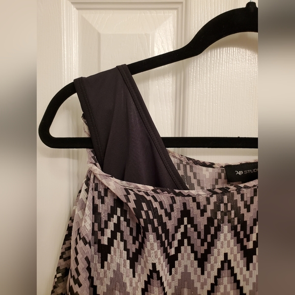 AB Studio Metallic Top with Built-in Tank XL - Picture 11 of 12